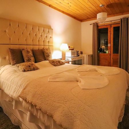 Pousada Campos Do Jordao Suites Экстерьер фото